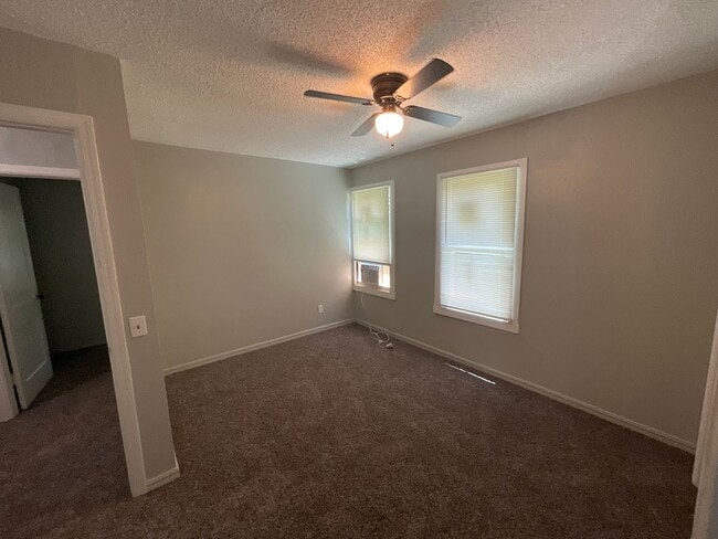 Building Photo - 532 E Boeing Dr