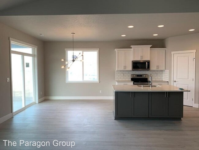 Building Photo - 3 br, 2 bath House - 3318 S Young St