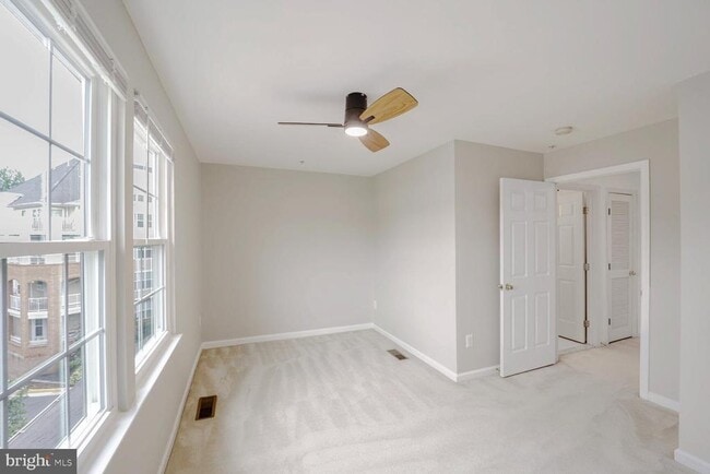 Building Photo - 2737 Manhattan Pl