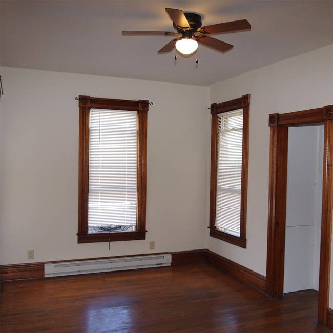 Building Photo - 49 S Howell St