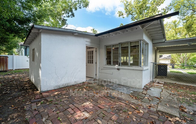 Building Photo - 2115 Minerva Ave