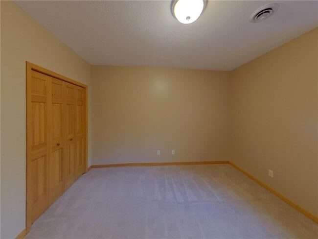 Building Photo - 1202 Adrian Dr