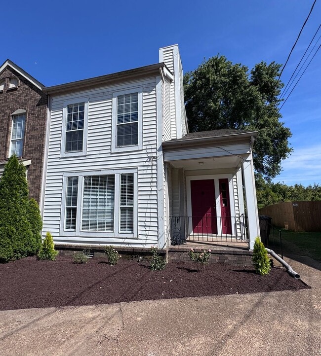 Primary Photo - 3 bedroom/2.5 bath in Brentwood (Nipper's ...