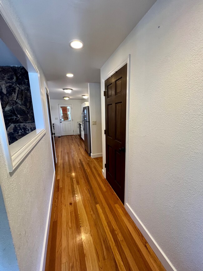 Building Photo - 2570 Aztec Ave