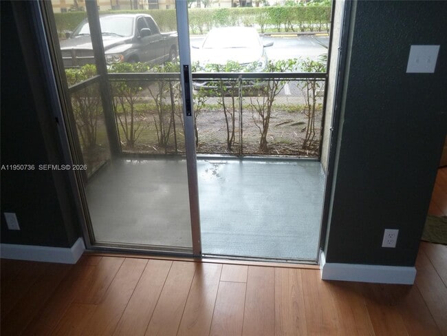 Building Photo - 300 Gardens Dr