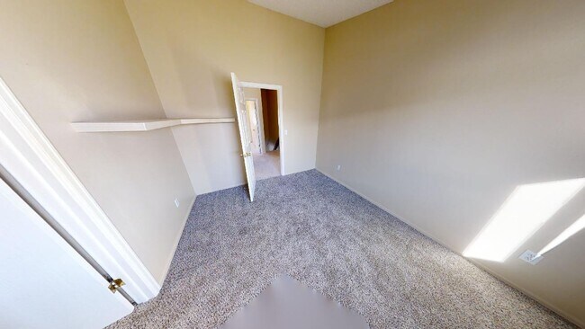Building Photo - 5549 Dunbar Ct