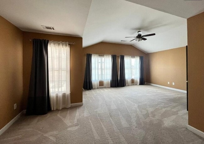 Building Photo - 1688 Oakbrook Lake Dr NW