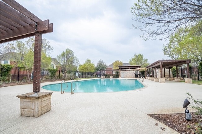 Building Photo - 185 Carrington Ln