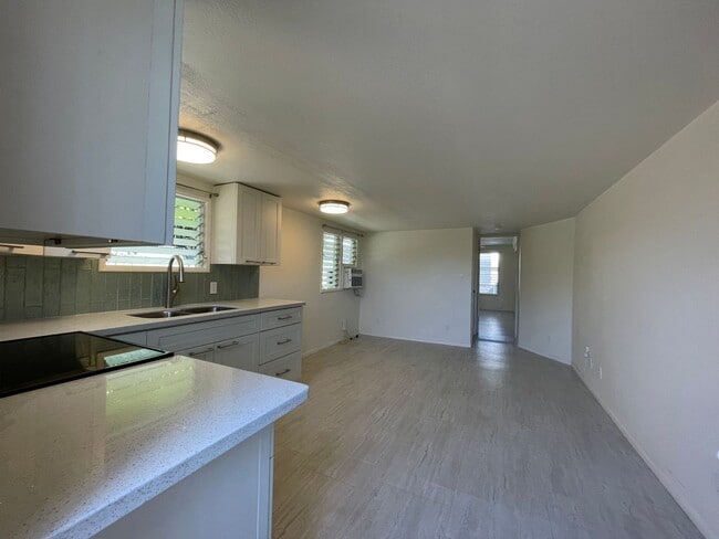 Building Photo - T1182ach