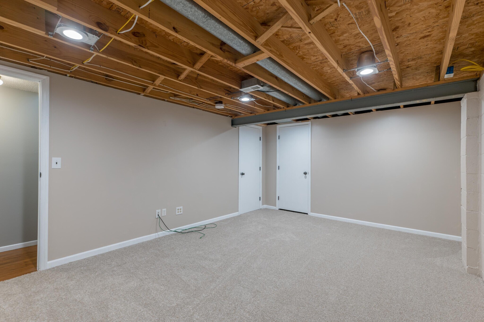 Building Photo - 4946 Stoneybrook Blvd