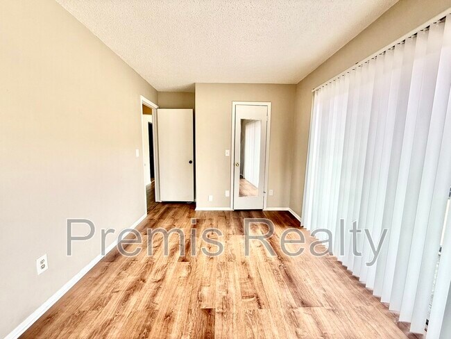 Building Photo - 2938 Lichen Ln