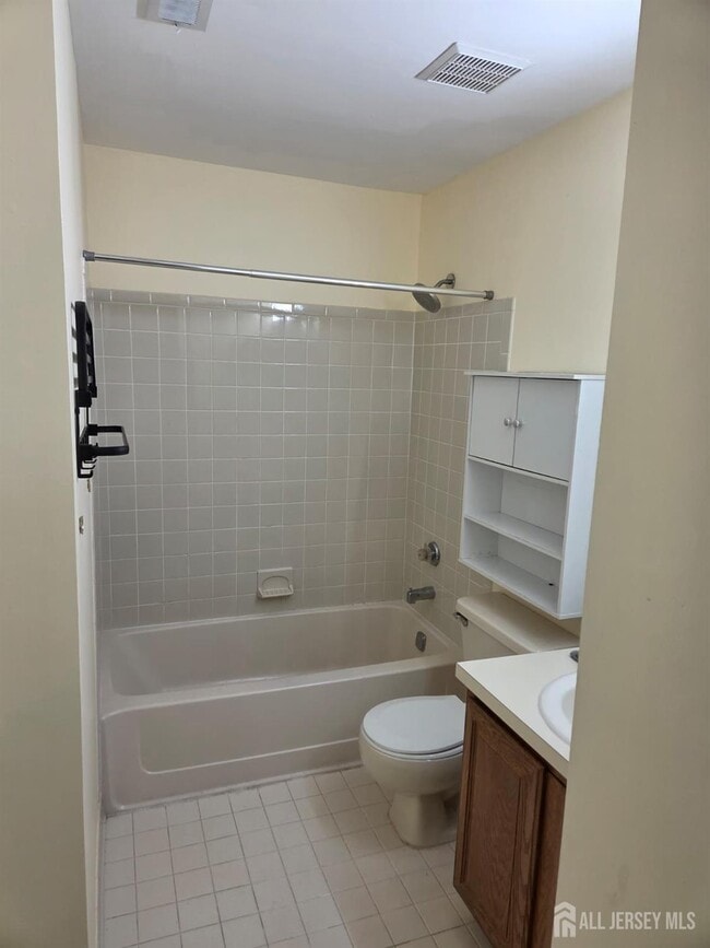 Building Photo - 5012 Ravens Crest Dr