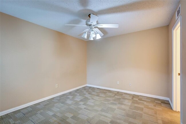 Building Photo - 3121 Park Ln