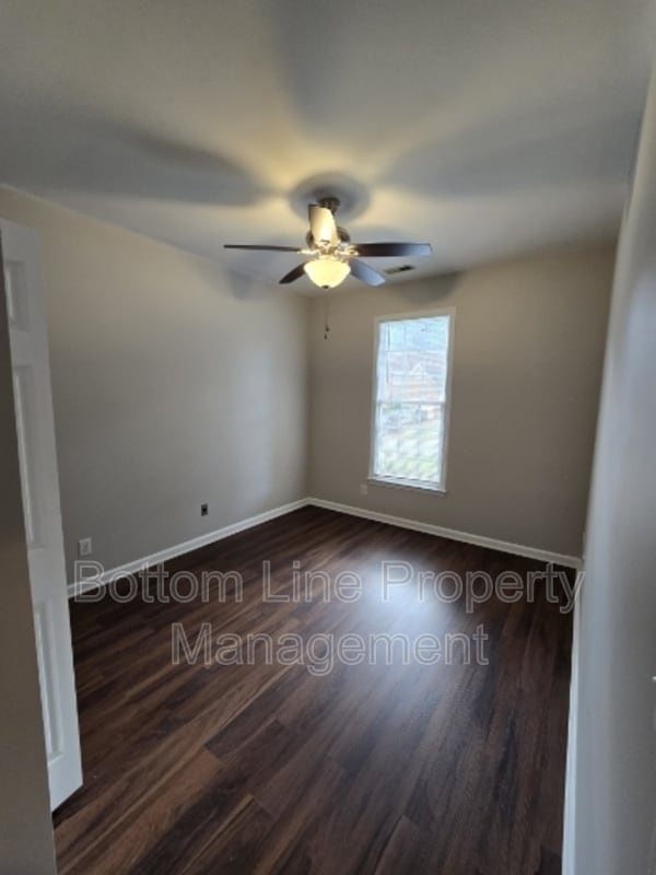 Building Photo - 7803 Harrington Woods Rd