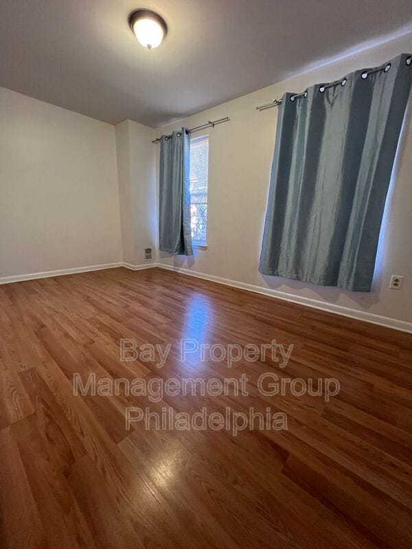 Building Photo - 1610 W Diamond St