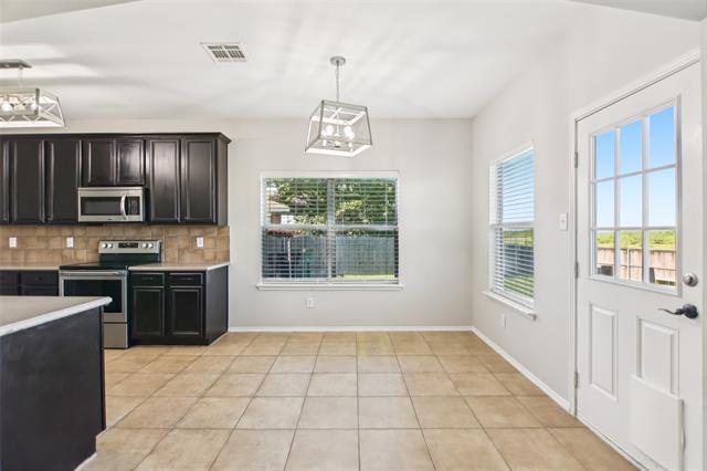 Building Photo - 6321 Stone Lake Dr