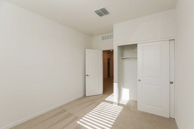 Building Photo - 25258 N 144th Dr