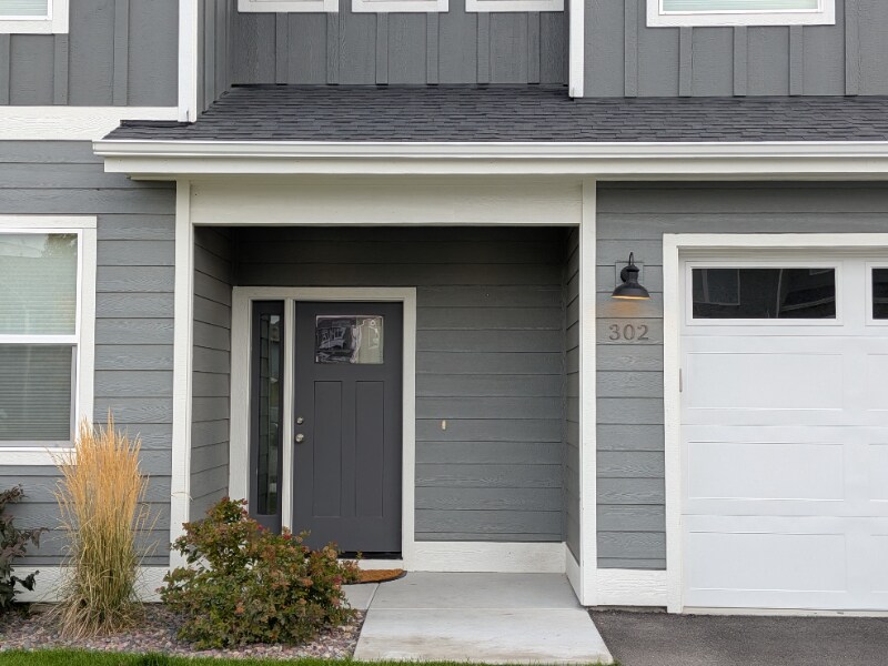 Building Photo - 302 Cottage Dr
