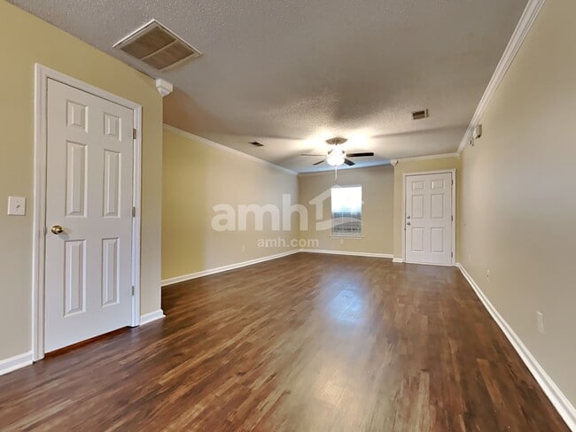 Building Photo - 96 Blue Jasmine Ln