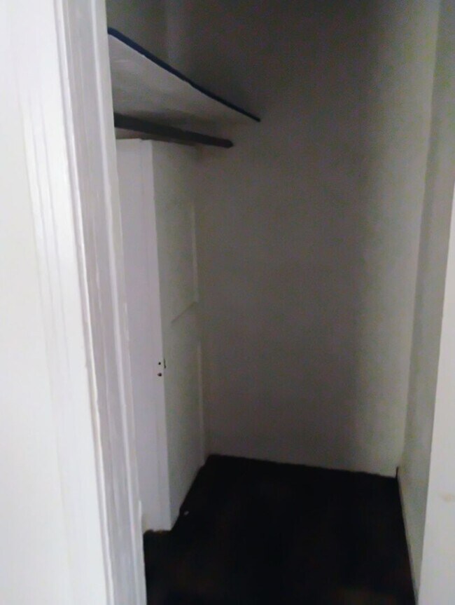 Building Photo - 921 Mimosa St