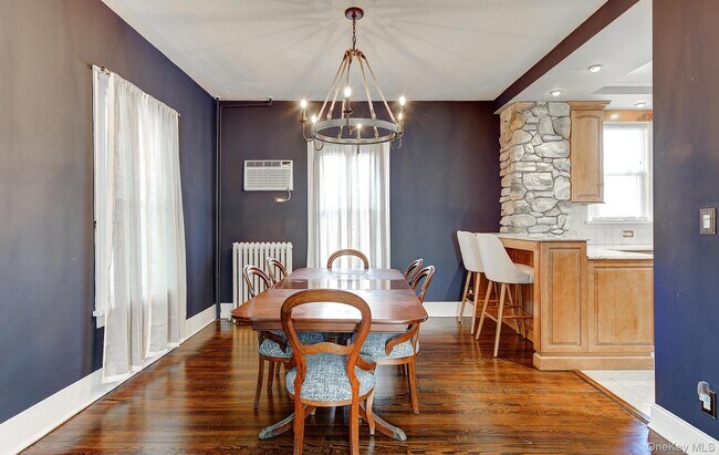 Building Photo - 256 Nassau Rd