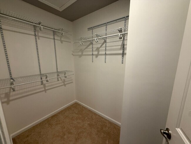 Building Photo - Spacious 2-Level Condominium
