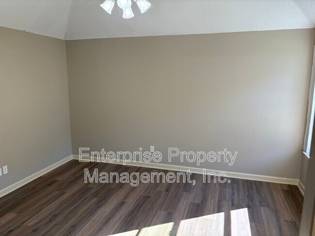 Building Photo - 2731 Java Dr