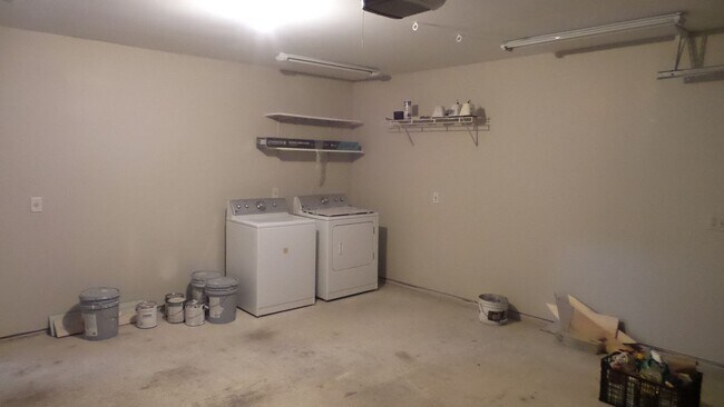 Building Photo - 1305 Remington Ct