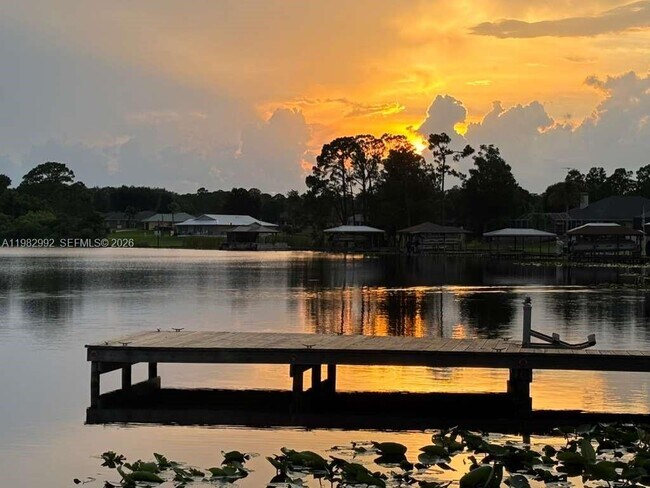 Building Photo - 3116 Tanglewylde Ave