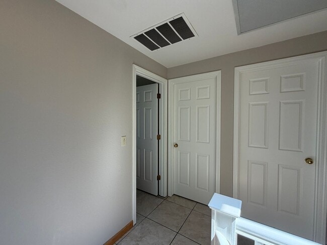 Building Photo - 3110 Sweet Clover St
