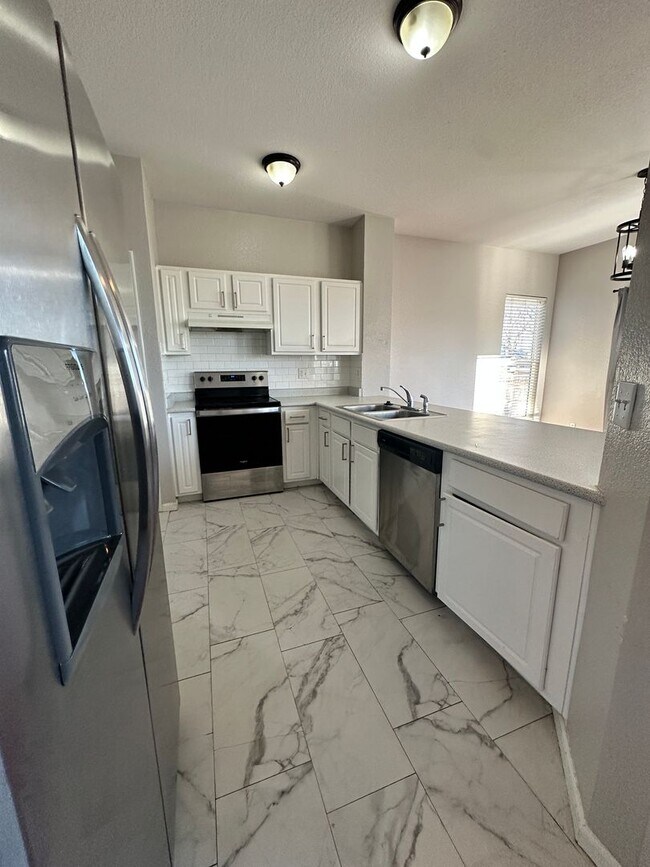 Building Photo - Single Family Home for Rent!