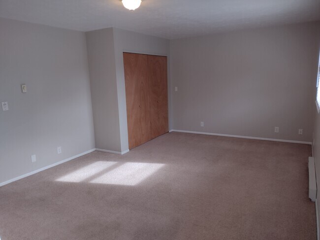 Building Photo - 173 Home St