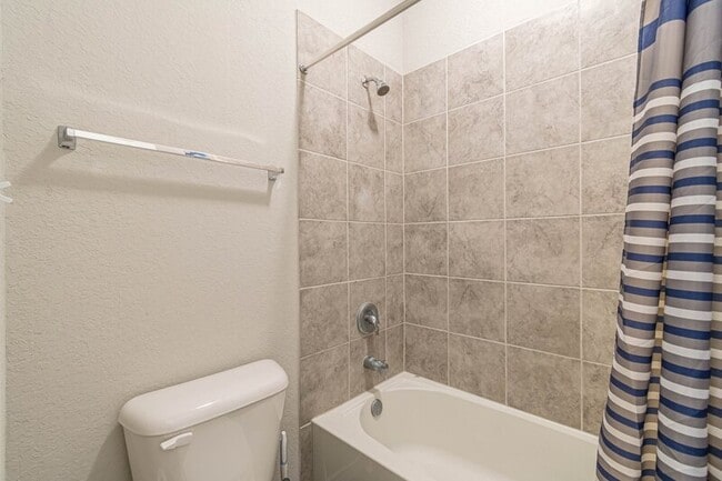 Building Photo - 9427 Somers Bend