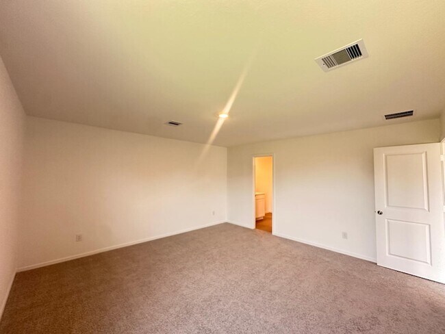 Building Photo - 26906 Rosebay Wds Dr