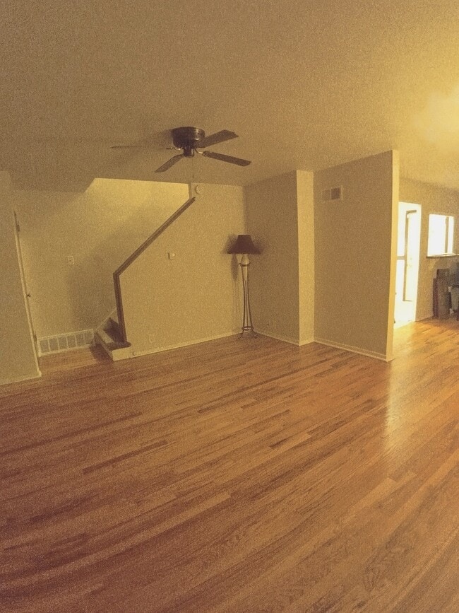 Building Photo - 41 Indianwood Blvd