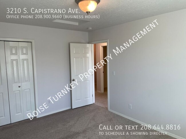 Building Photo - Recently Updated 3 Bedroom Near Downtown &...