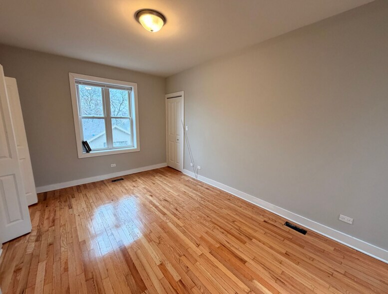 Building Photo - 4228 N Whipple St