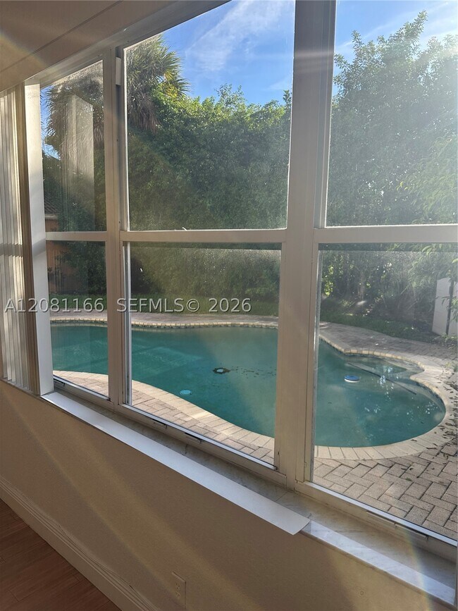 Building Photo - 11090 Baybreeze Way