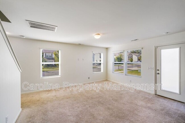 Building Photo - 12915 Hill Pine Rd