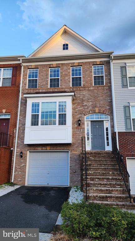 Building Photo - 25146 Harpenden Terrace