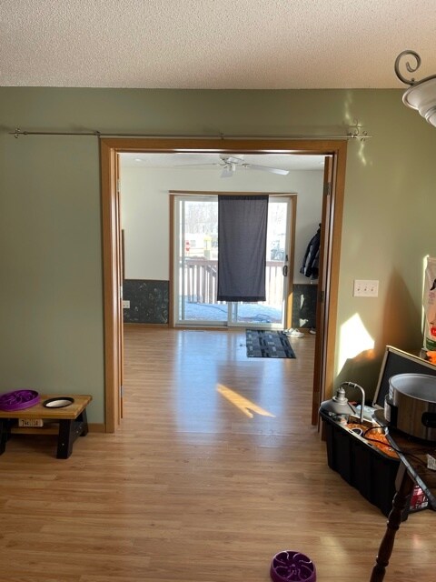 Building Photo - 413 Lilac Ln