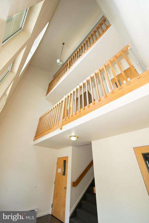 Building Photo - 115 Cascade Ct