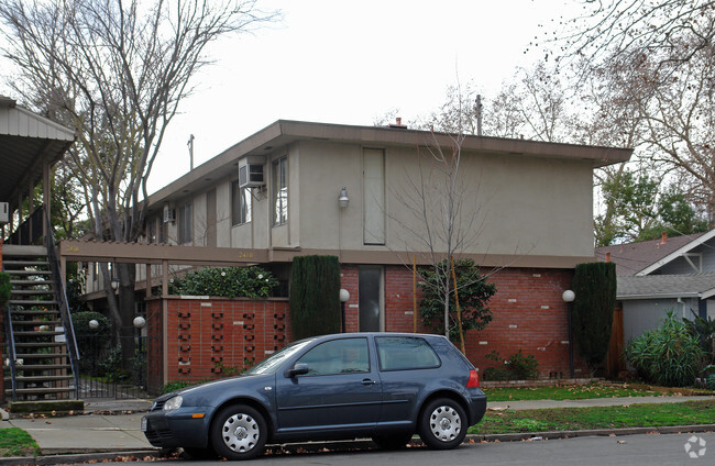 Primary Photo - V Street Apartments