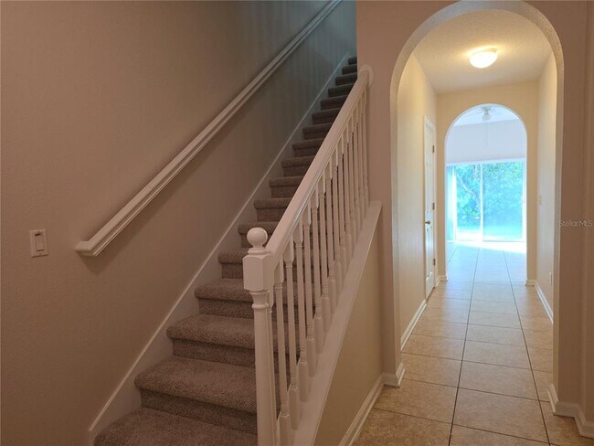 Building Photo - 16661 Cedar Crest Dr