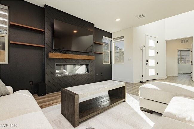 Building Photo - 6124 Redstone Hls Dr