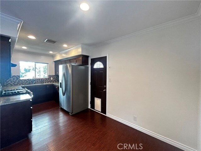 Building Photo - 7845 Sedan Ave