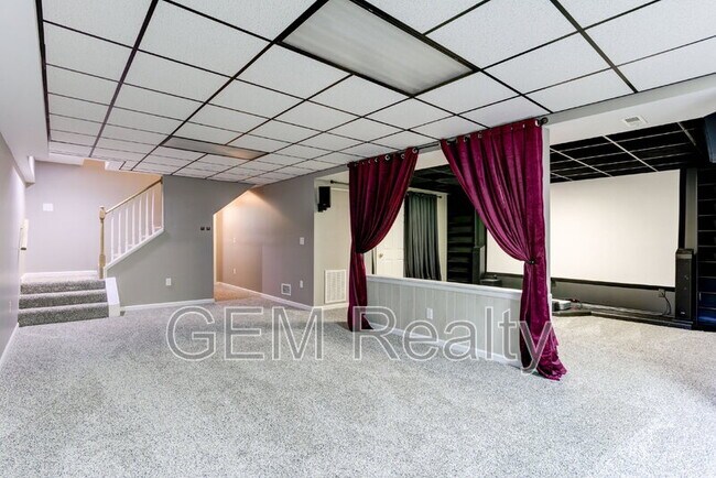 Building Photo - 15617 Mockingbird Ln