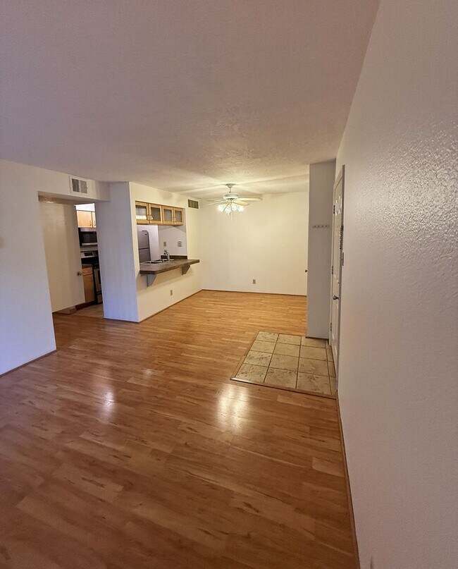 Building Photo - The Reserve Compound - Ground Level 2 bedroom, 2 bath - Close to Pool/Gym area