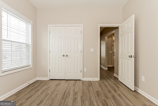 Building Photo - 512 Anglewood Trace
