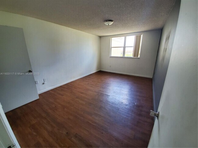 Building Photo - 8353 Lake Dr